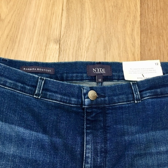 NYDJ Barbara Bootcut Jeans in Meloy Wash - Picture 8 of 15